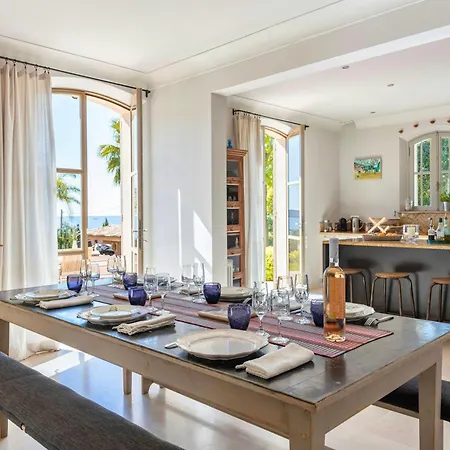 Ferienhaus Sea View Bastide In *