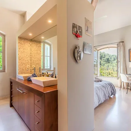 Sea View Bastide In Holiday home Carqueiranne